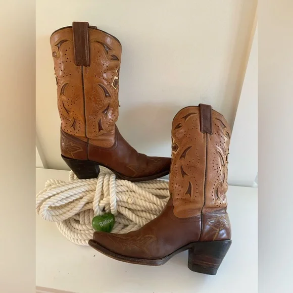 Hot Leather Corral Cowboy Boots - Picture 3 of 7